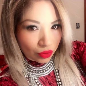 Meet your Posher, Celia